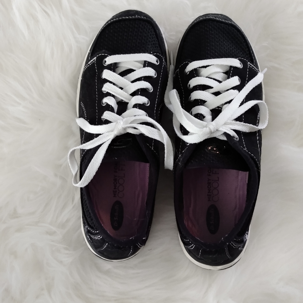 Dr. Scholl's Memory Foam Comfort Fit Sneakers